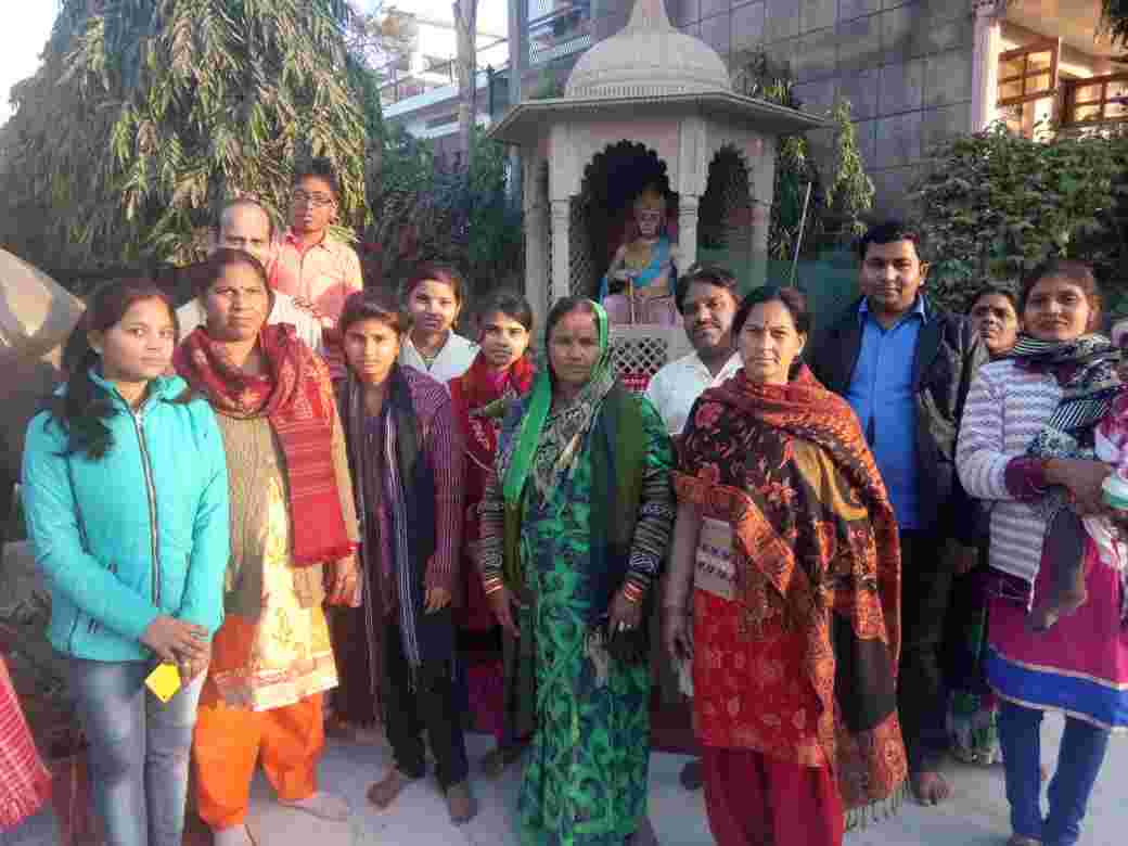 मंदिर का मुख्य द्वार अंजनी माता मंदिर परिसर